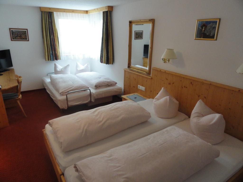 Hotel Traube Sankt Gallenkirch Quarto foto