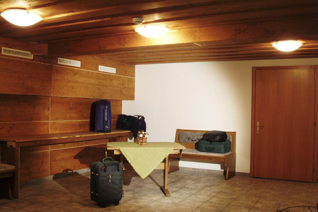 Hotel Traube Sankt Gallenkirch Exterior foto